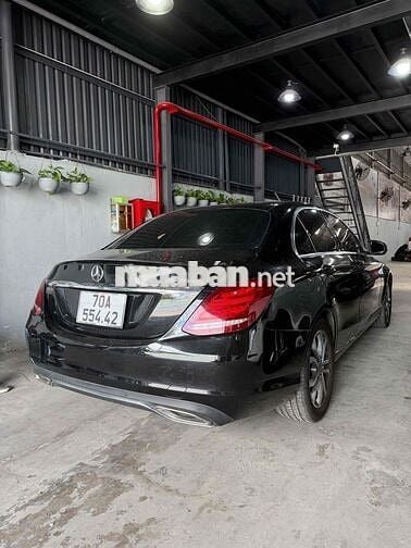 Mercedes-Benz C200 2018 Đen