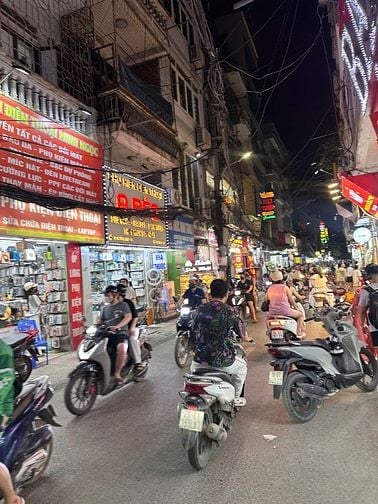 CHÍNH CHỦ CHO THUÊ CỬA HÀNG KINH DOANH MẶT PHỐ PHÙNG KHOANG