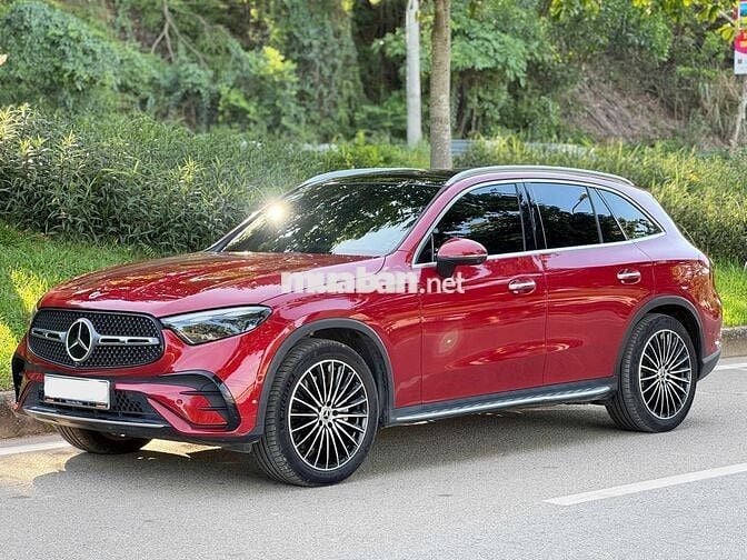 Mercedes-Benz GLC300 4Matic 2023 Đỏ
