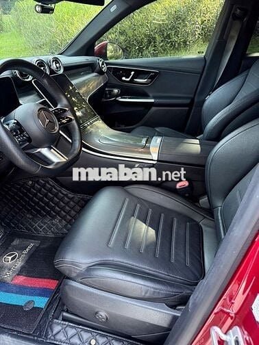 Mercedes-Benz GLC300 4Matic 2023 Đỏ