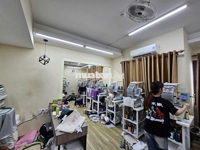 CHO THUÊ VĂN PHÒNG LÀM VIỆC TẠI ĐỐNG ĐA RỘNG 270M2