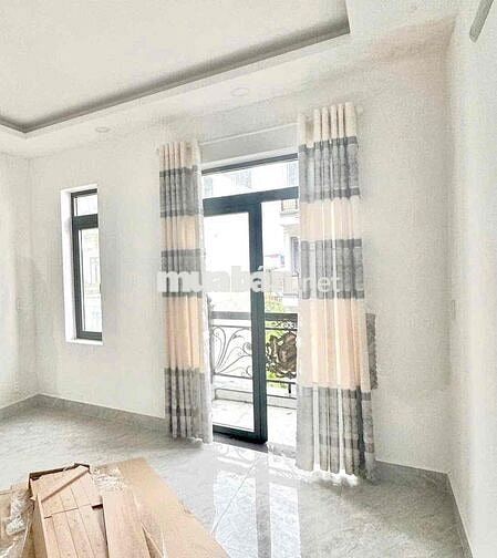Nhà Phố HXH 1/ Lê Đức Thọ 4PN 5WC Xe Hơi Vào Nhà 19tr