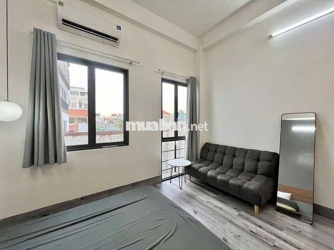 Sốc! Phòng ban công cửa sổ -máy giặt riêng-sát Đh Văn Lang chỉ 4,9 tr