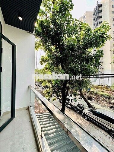 Cho thuê nhà hẻm xe hơi 4pn đường Phan Huy Ích, quận Tân Bình