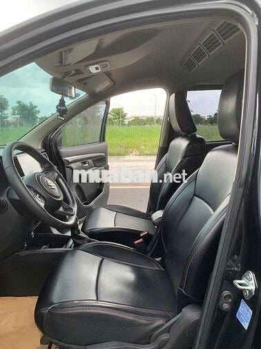 Suzuki XL7 2022 số tự động màu đen
