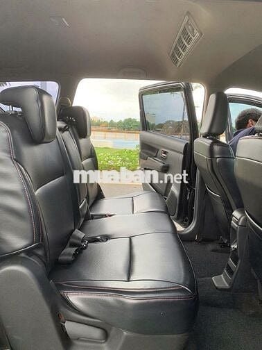 Suzuki XL7 2022 số tự động màu đen