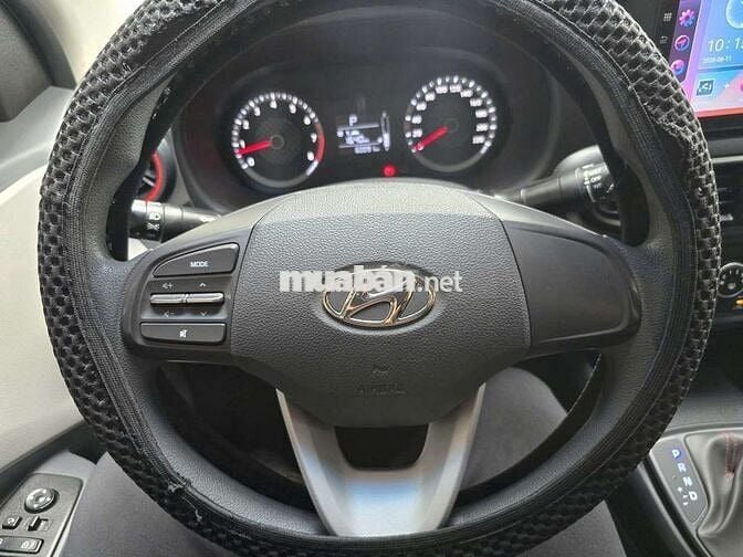 Hyundai Grand i10 Trắng Số tự động 5 chỗ