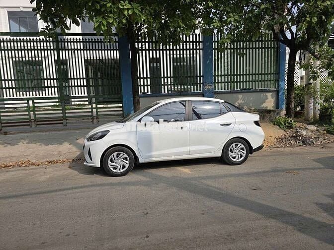 Hyundai Grand i10 Trắng Số tự động 5 chỗ