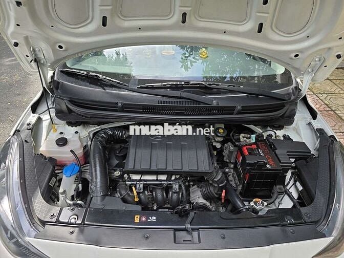 Hyundai Grand i10 Trắng Số tự động 5 chỗ