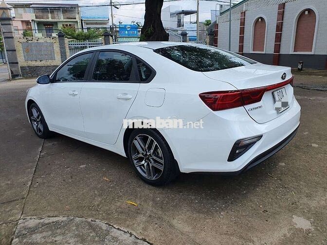 KIA CERATO XS 2018 Số sàn Trắng Da