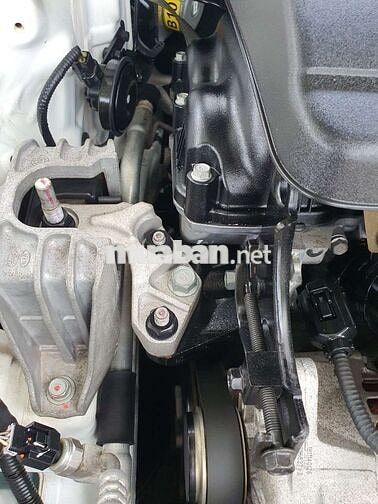 KIA CERATO XS 2018 Số sàn Trắng Da
