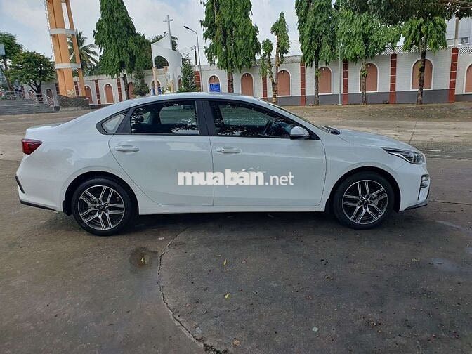 KIA CERATO XS 2018 Số sàn Trắng Da