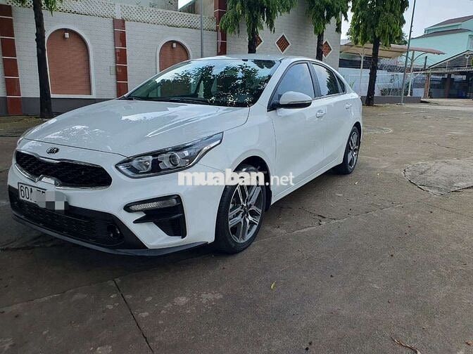 KIA CERATO XS 2018 Số sàn Trắng Da