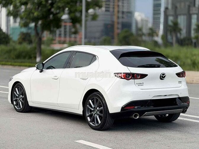 Mazda 3 Sport Premium 2020 Trắng 7 vạn km