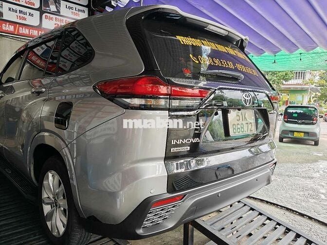Toyota Innova Cross 2024 Bạc Indonesia