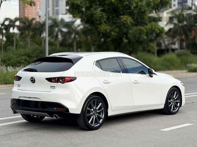 Mazda 3 Sport Premium 2020 Trắng 7 vạn km
