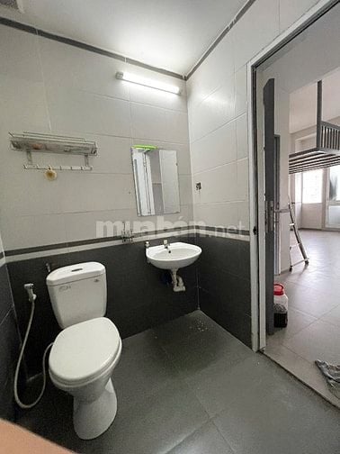 Cho thuê tầng 3 và tầng 4 tòa nhà đường Phan Huy Ích, P.An Hội Tây