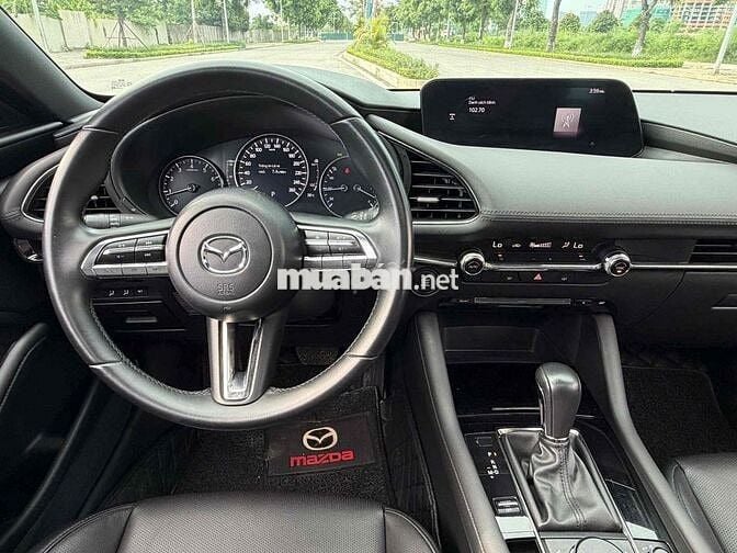 Mazda 3 Sport Premium 2020 Trắng 7 vạn km
