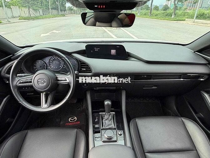 Mazda 3 Sport Premium 2020 Trắng 7 vạn km