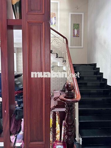 Cho thuê biệt thự full nội thất đối diện công viên cách Aeon 5phút