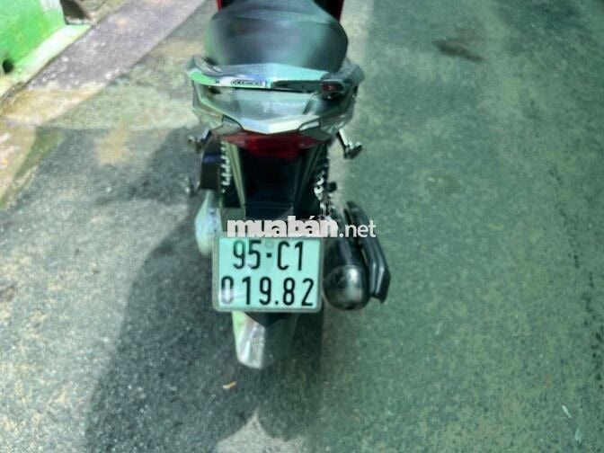Honda Air Blade Thể thao màu Đỏ