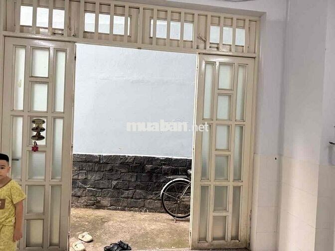 Cho thuê nhà nguyên căn.trệt 2 lầu sân thượng . Phan đình phùng p1 PN