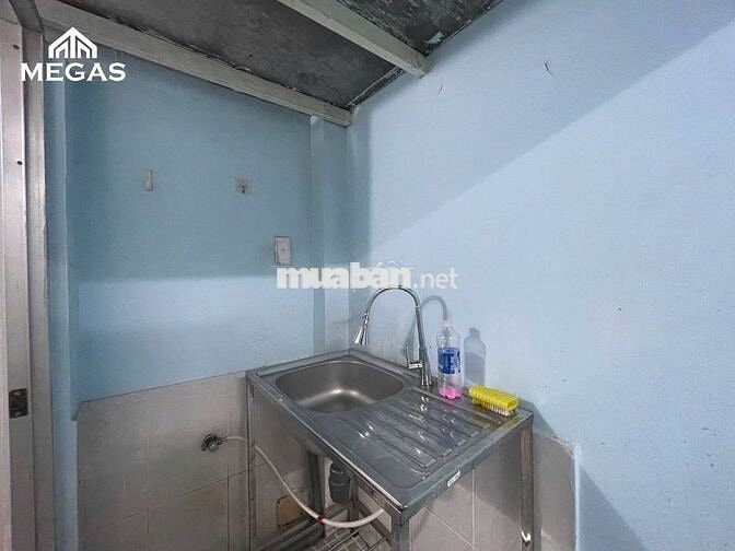 Duplex máy lạnh cửa sổ trời thoáng mát ngay chợ Lê Thị Hồng