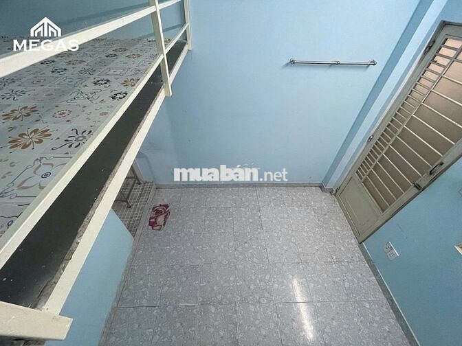 Duplex máy lạnh cửa sổ trời thoáng mát ngay chợ Lê Thị Hồng