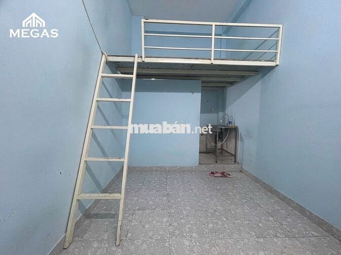 Duplex máy lạnh cửa sổ trời thoáng mát ngay chợ Lê Thị Hồng