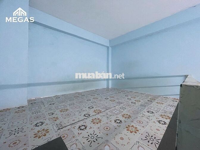 Duplex máy lạnh cửa sổ trời thoáng mát ngay chợ Lê Thị Hồng