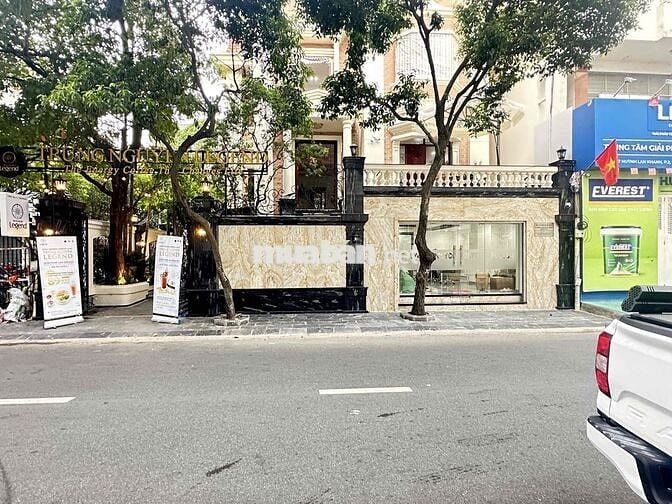 tuyển thợ phụ khâu hoàn thiện đi công trình
