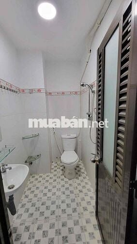 Góc MT Thuận Kiều- Phạm Hữu Chí P12 Q5-5 tầng- 4PN 4WC- 26 triệu