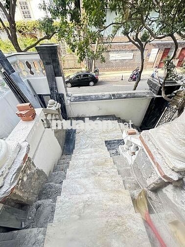 tuyển thợ phụ khâu hoàn thiện đi công trình