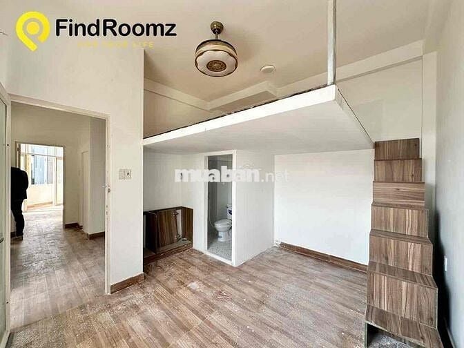 DUPLEX BAN CÔNG SIÊU RỘNG NGAY CHỢ THẠCH ĐÀ