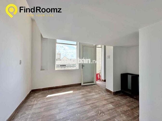 DUPLEX BAN CÔNG SIÊU RỘNG NGAY CHỢ THẠCH ĐÀ