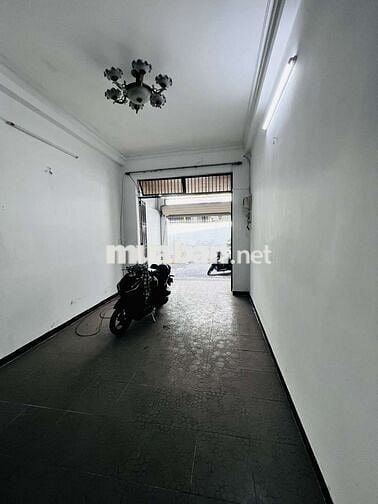 cho thuê nhà đúc lầu hẻm thông xe hơi thống nhất gò vấp 3.8x18 giá 11t