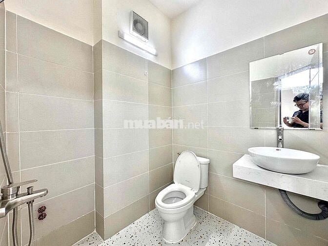 GIẢM MẠNH🔥CĂN 1 PHÒNG NGỦ BAN CÔNG SÁT QUẬN 1 TIỆN NGHi CAO CẤP