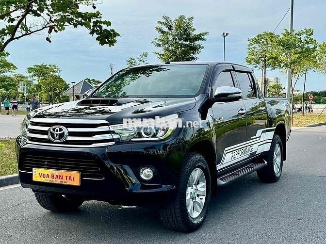 Toyota Hilux G 2015 4x4 AT Đen