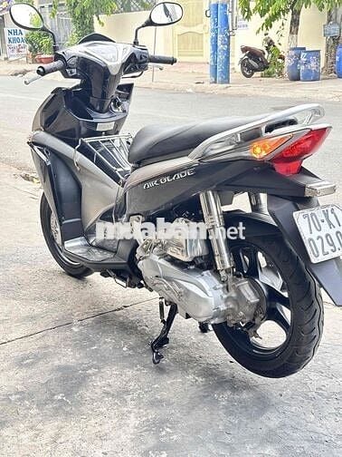 Honda Airblade Fi 2011 Đen, Bạc còn rất đẹp