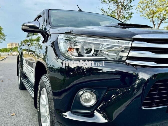 Toyota Hilux G 2015 4x4 AT Đen