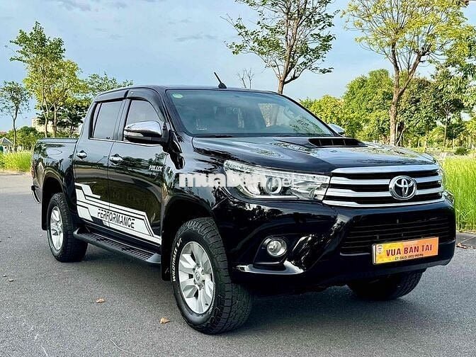 Toyota Hilux G 2015 4x4 AT Đen