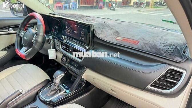 Kia Seltos Premium 2023 Xanh 19000 km