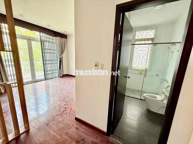 CHO THUÊ BIỆT THỰ KDC HIM LAM - 8 PHÒNG NGỦ- THANG MÁY - 90 Triệu TL