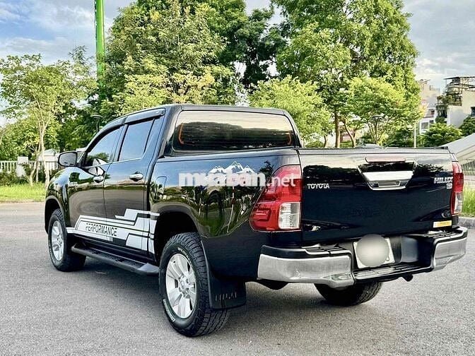 Toyota Hilux G 2015 4x4 AT Đen