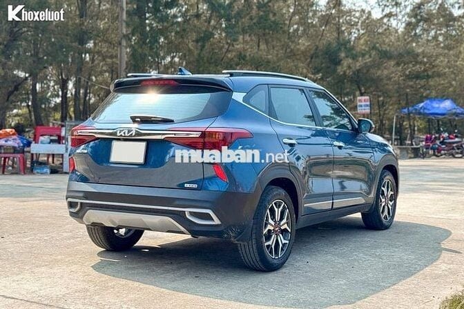 Kia Seltos Premium 2023 Xanh 19000 km