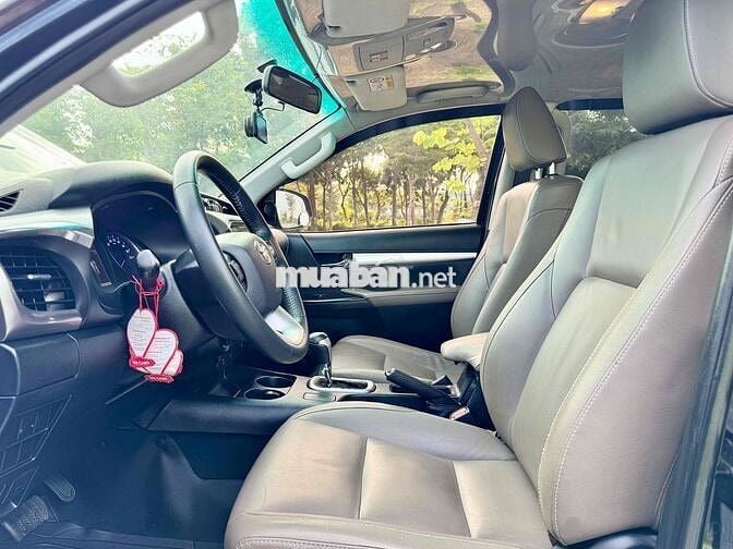 Toyota Hilux G 2015 4x4 AT Đen