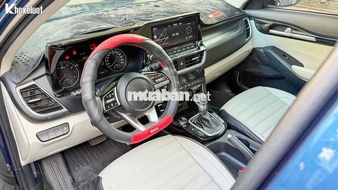 Kia Seltos Premium 2023 Xanh 19000 km