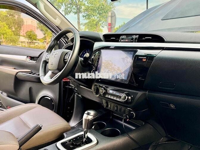 Toyota Hilux G 2015 4x4 AT Đen