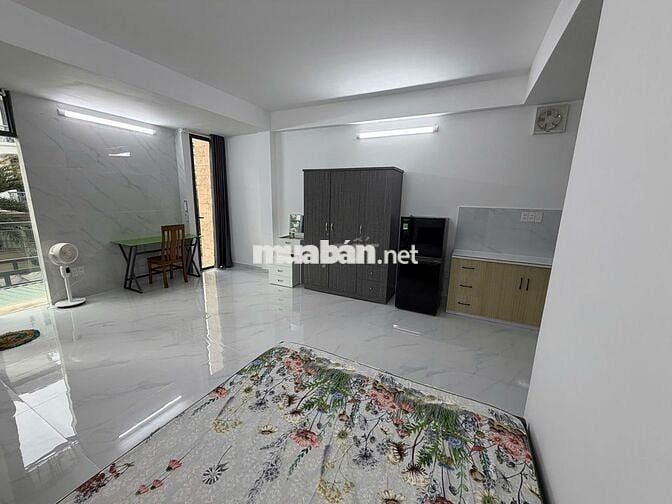 Phòng VIP luxury biệt thự Bình Lợi, full nội thất, có ban công