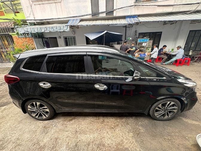 Kia Rondo 2.0 GAT 2019 chỉ 330tr